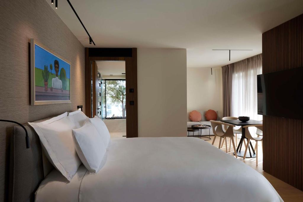Dusit Suites Athens