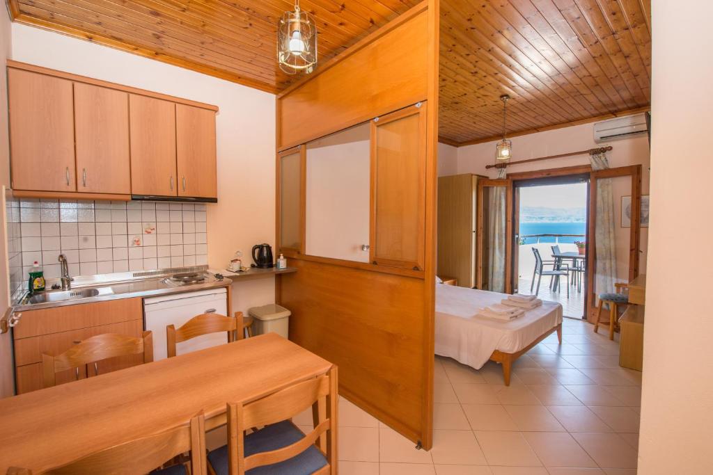 dal travel Dionysos Apartments
