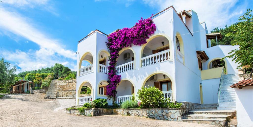 dal travel Dionysos Apartments