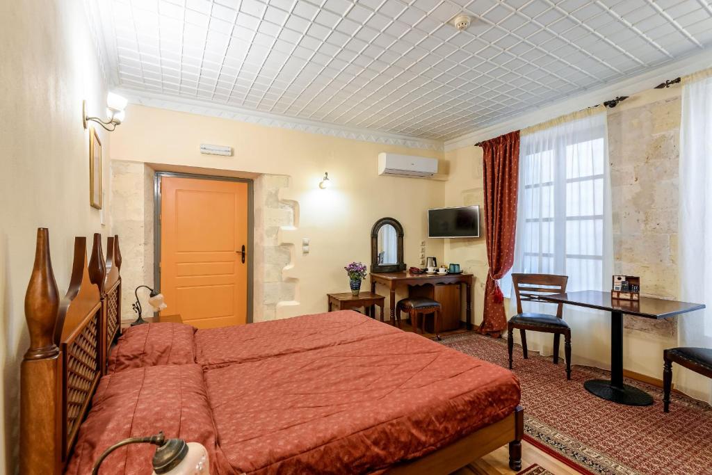 Belmondo Hotel & Suites
