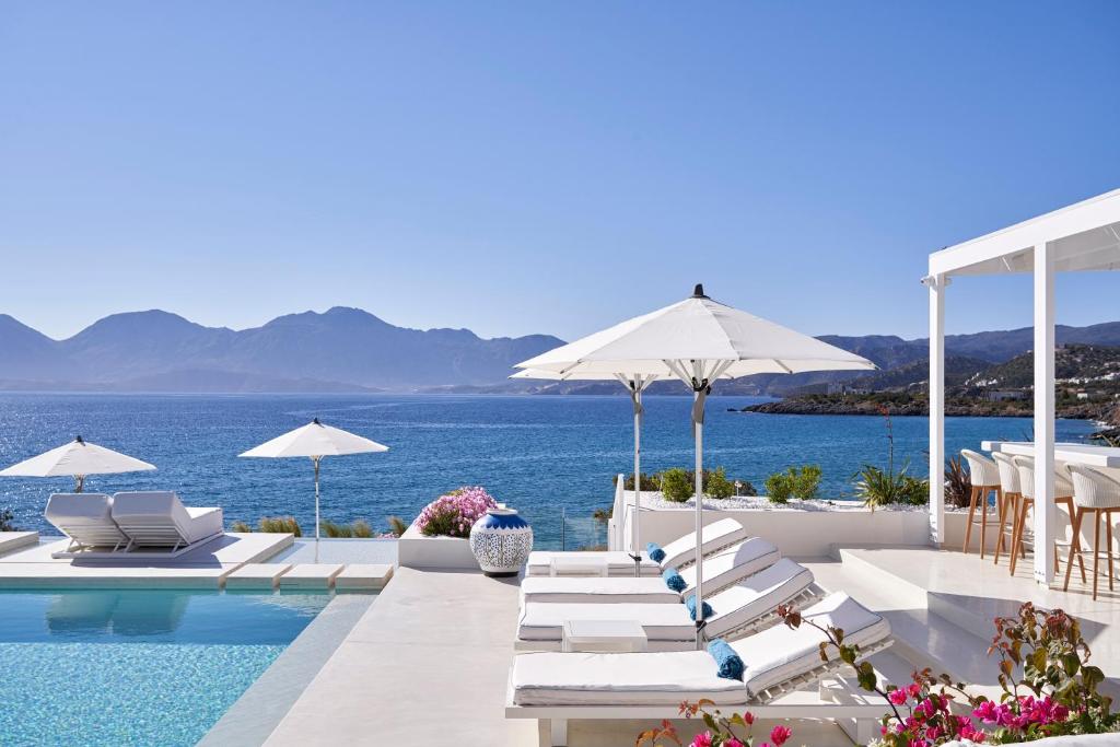 The Island Concept Luxury Boutique