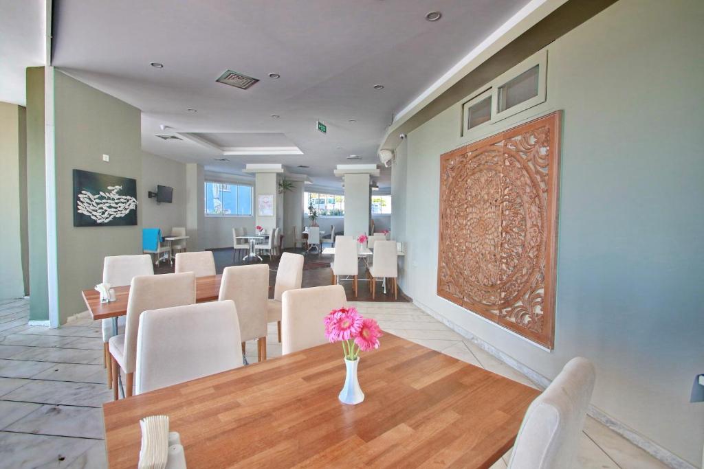 Jura Hotels Ada Beach