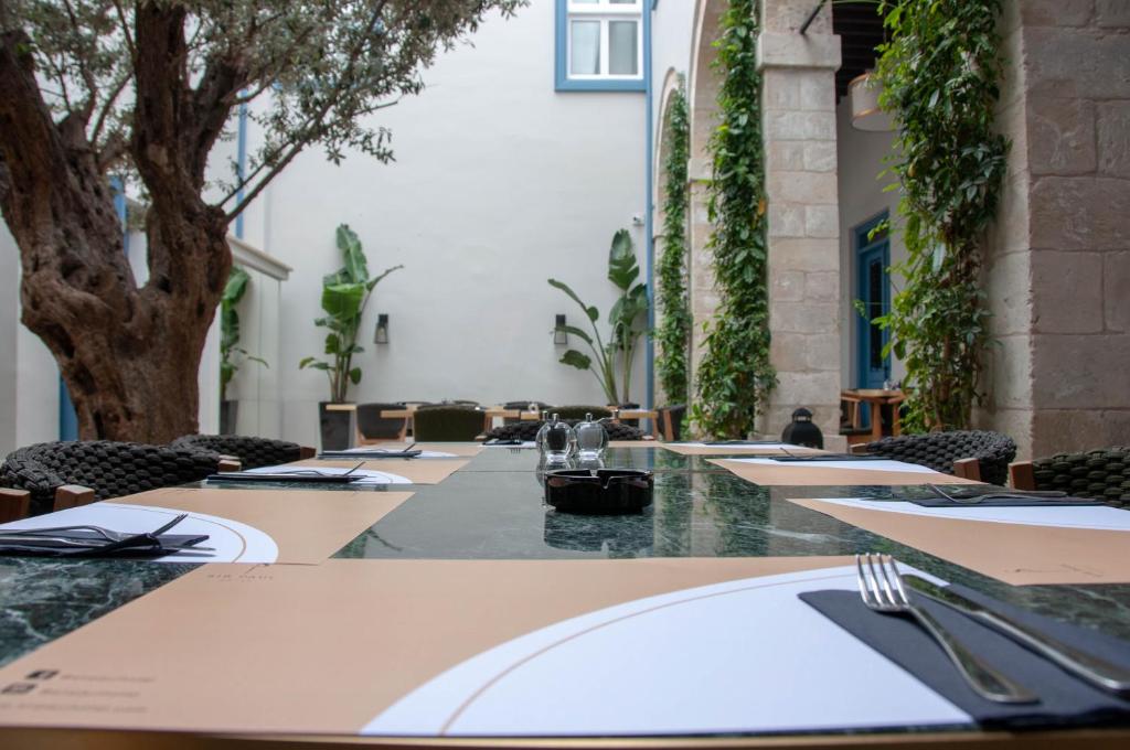 S Paul Hotel