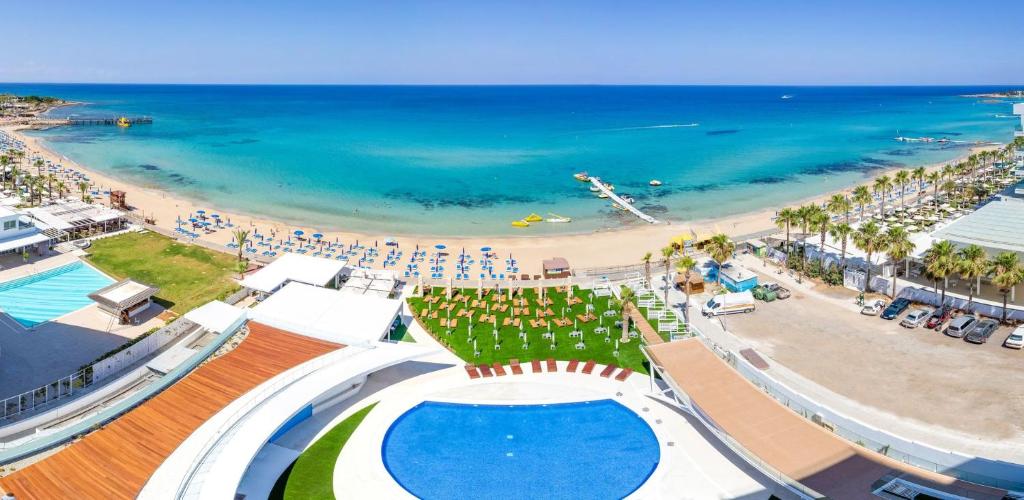 Flamingo Paradise Beach