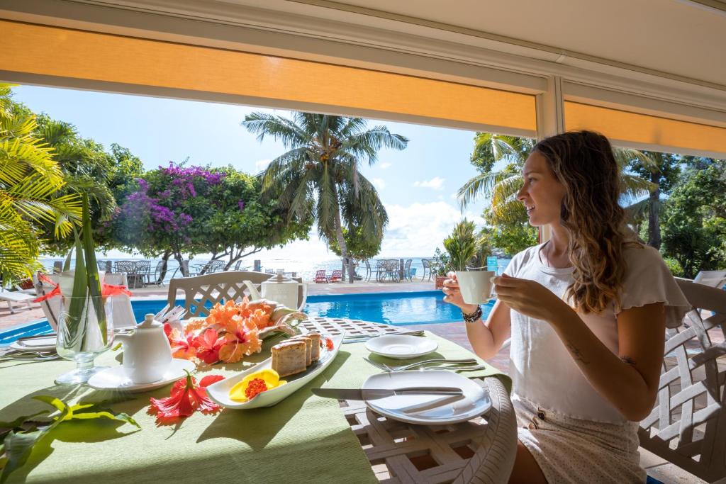 dal travel Crown Beach Hotel Seychelles