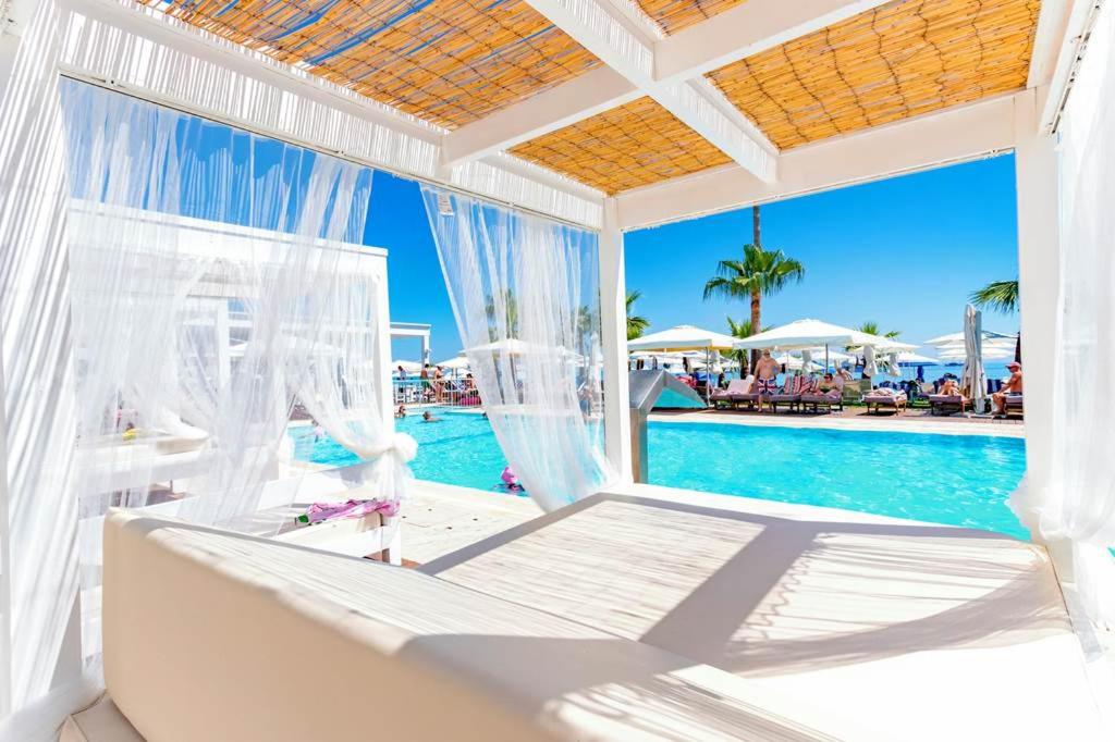 Silver Sands Beach Hotel