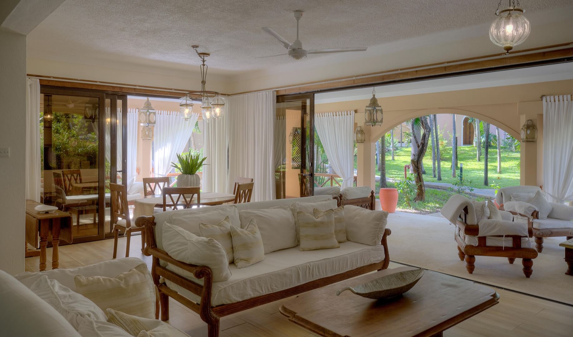 dal travel Almanara Luxury Villas