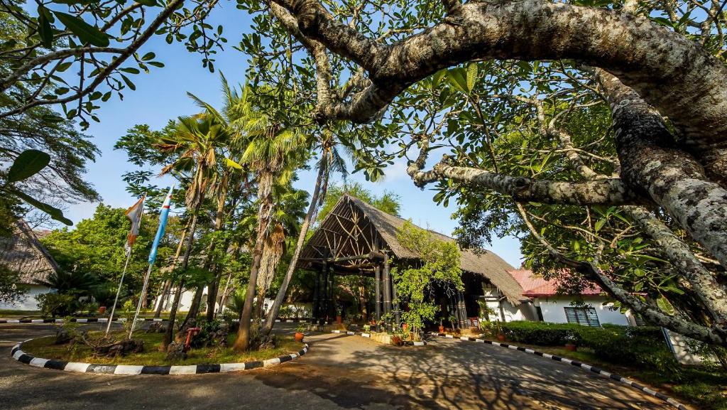 Safari Kenya si plaja Mombasa - Hotel Papillon Lagoon Reef Resort 3*