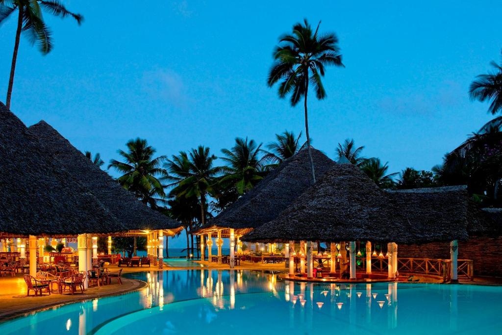 Safari Kenya si plaja Mombasa - Hotel Neptune Village Beach Resort 4*