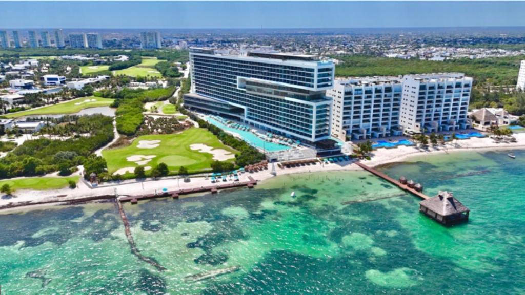 dal travel Dreams Vista Cancun Golf & Spa Resort