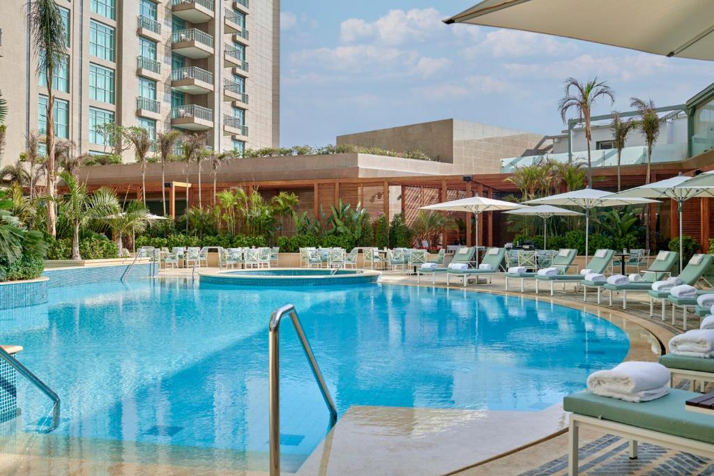 Four Seasons Hotel Cairo at Nile Plaza
