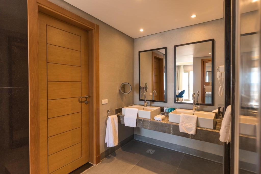 Sunrise Diamond Beach Resort -Grand Select