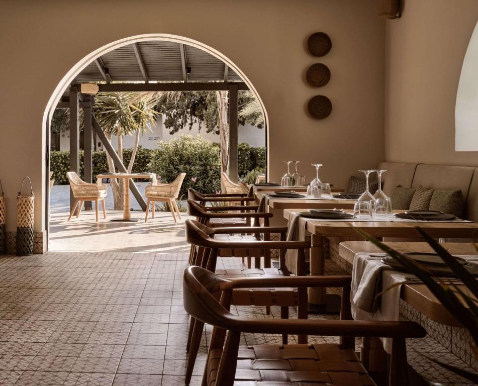 dal travel Numo Ierapetra Beach Resort Crete, Adults only, Curio Collection Hilton