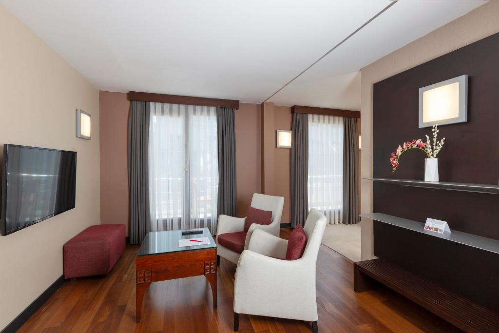 Nippon Hotel