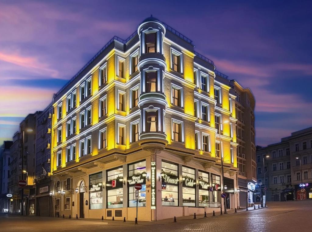 dal travel Meserret Palace Hotel