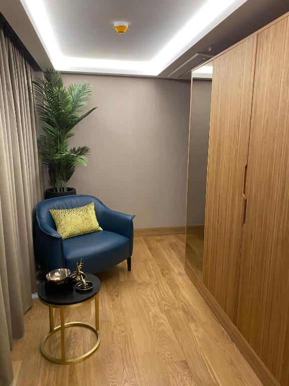 Lady Diana Hotel