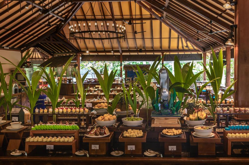 Adaaran Select Meedhupparu Resort