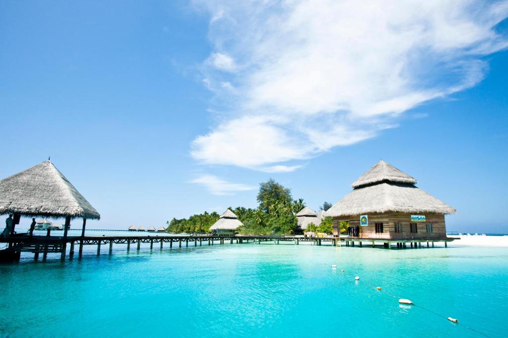 Adaaran Club Rannalhi Resort