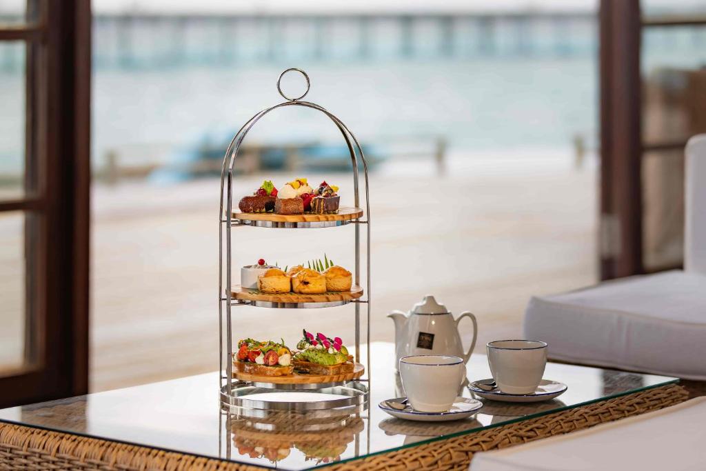 Ozen Reserve Bolifushi Resort