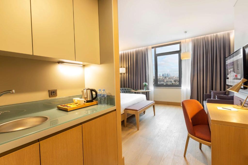 dal travel Radisson Hotel Istanbul Harbiye