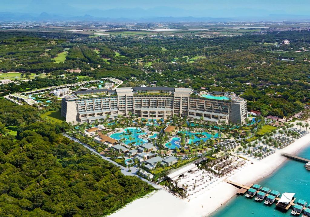 Hotel Regnum The Crown