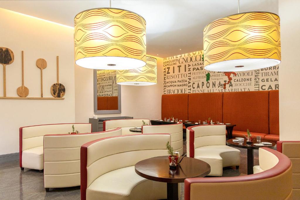 Hotel ibis Mall Avenue Dubai (Ex. IBIS Mall of The Emirates)
