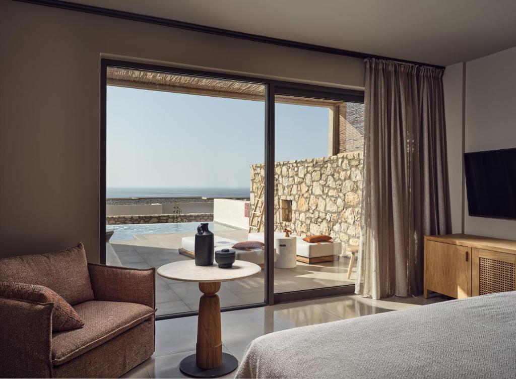 dal travel The Royal Senses Curio Collection by Hilton