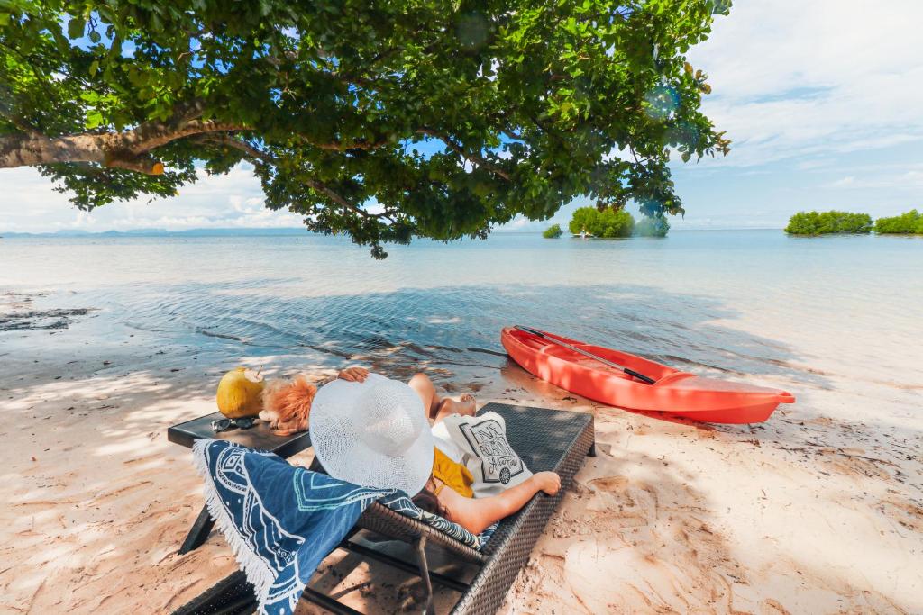 The Funny Lion Puerto Princesa