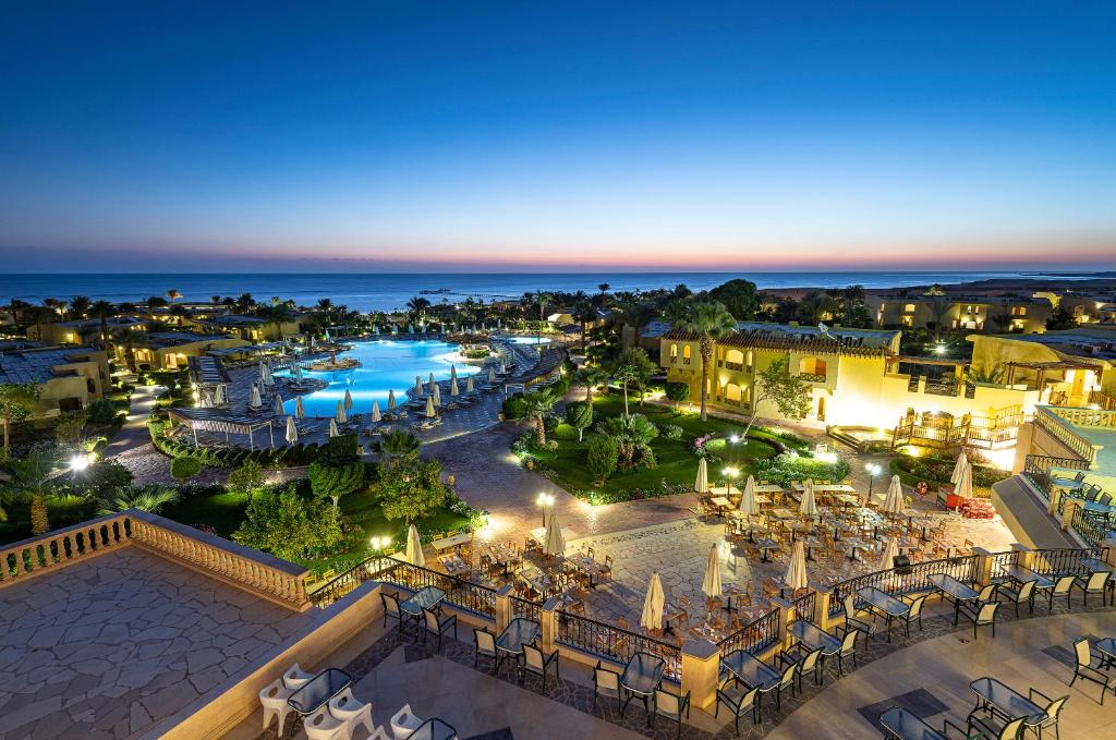 dal travel The Three Corners Fayrouz Plaza Beach Resort
