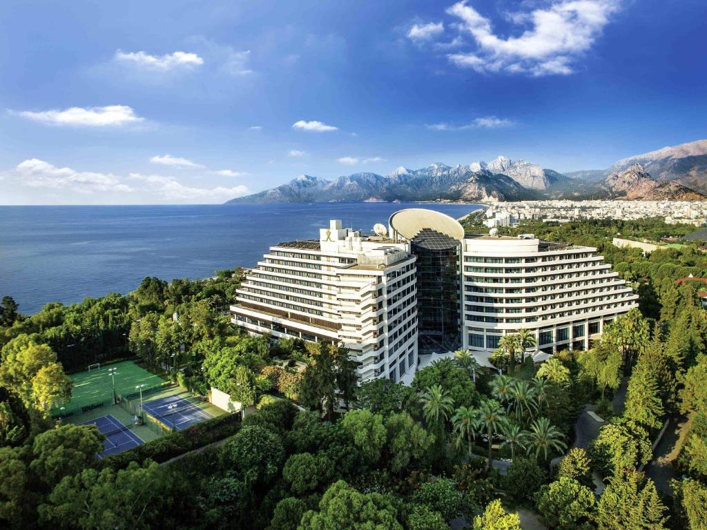 Hotel Rixos Downtown Antalya - The Land Of Legends Access