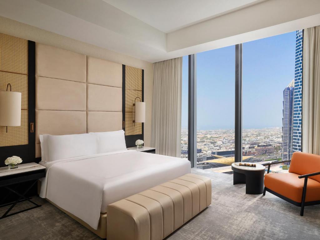 Hotel Anantara Downtown