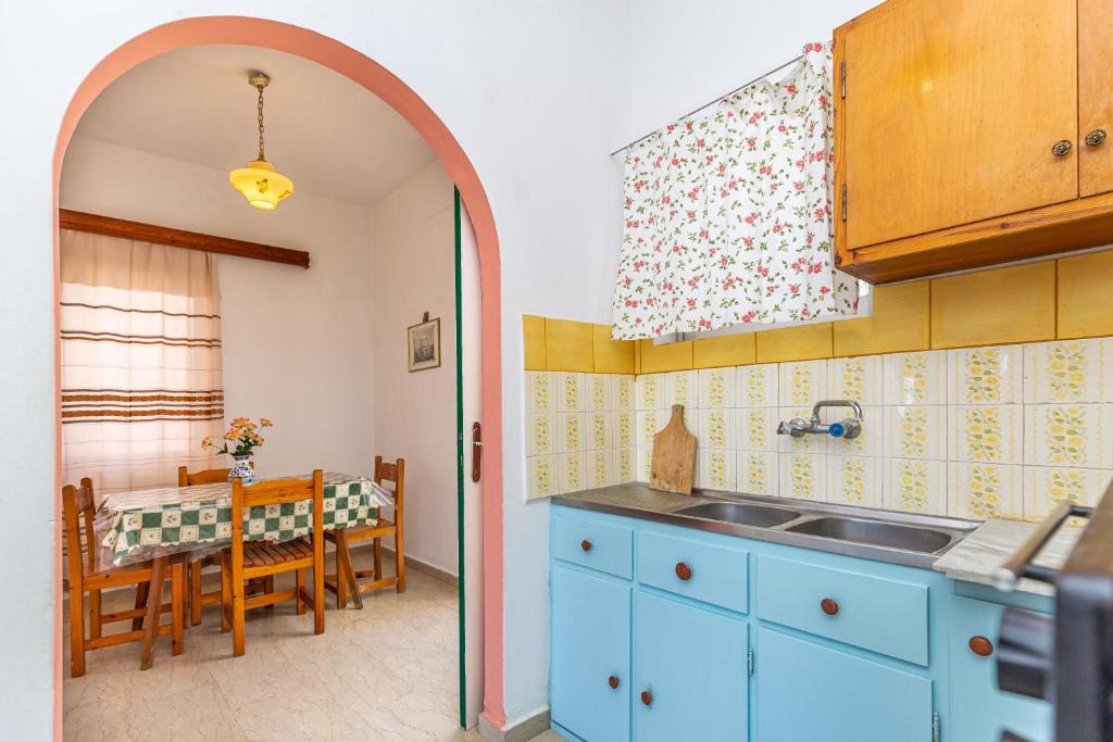 dal travel Alexandros Studios by Estia