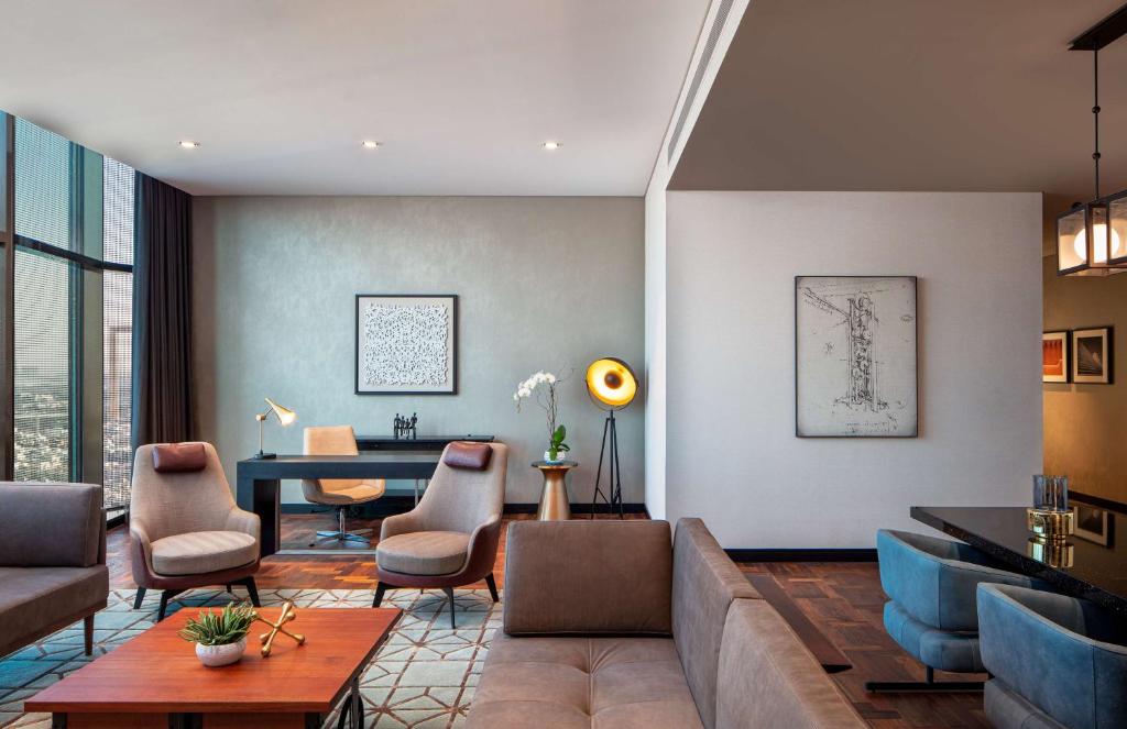 Hotel & Residences DoubleTree by Hilton Dubai M Square