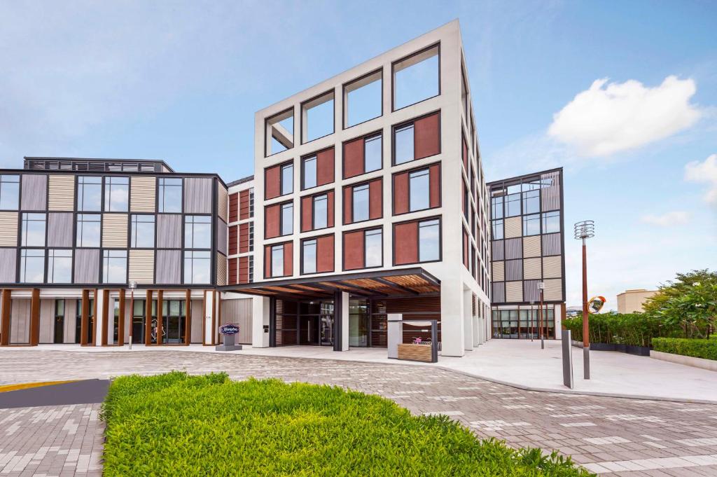 Hotel Hampton by Hilton Dubai Al Seef