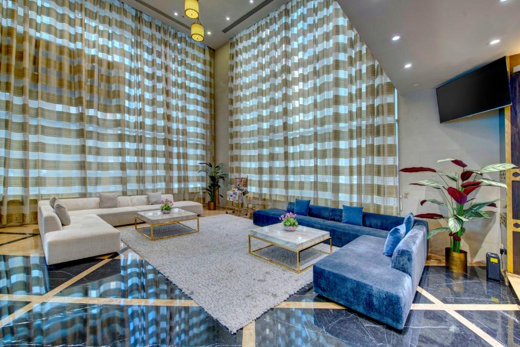 Hotel Lotus Grand