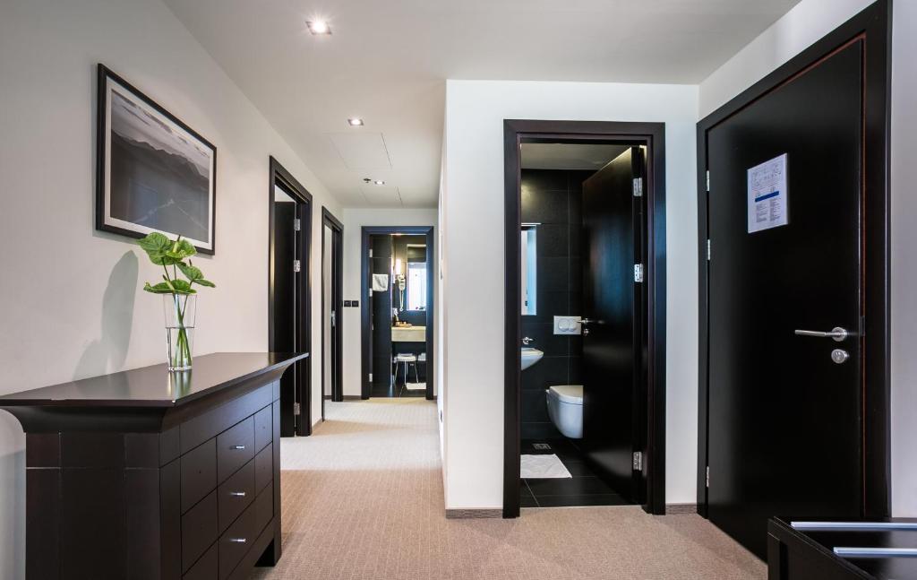 dal travel Hotel Admiral Grand