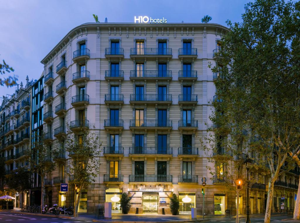 Hotel H10 Casanova