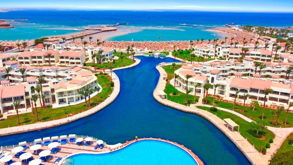 dal travel Pickalbatros Dana Beach Resort - Aqua Park