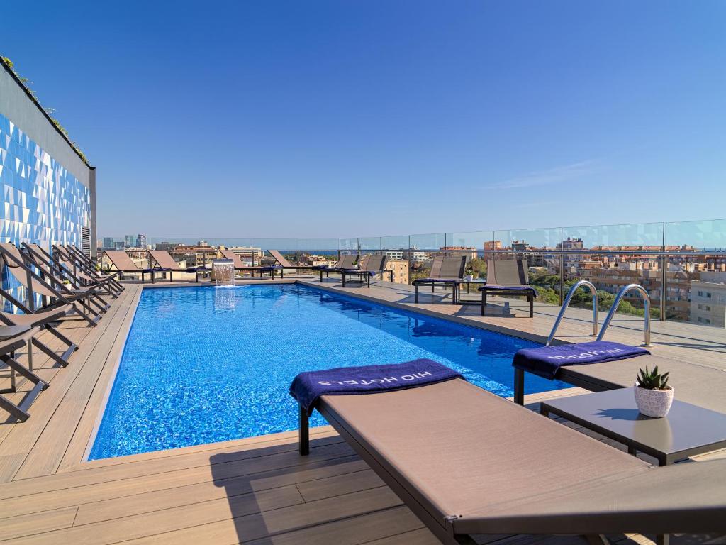 Hotel H10 Marina