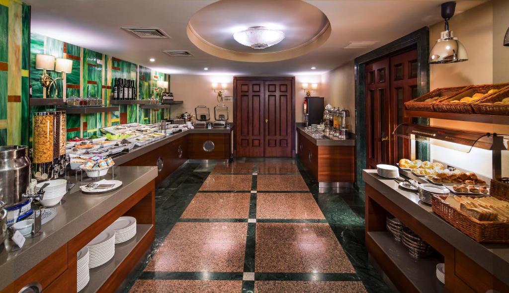 dal travel Hotel Titanic Comfort Sisli