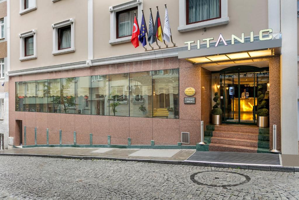 Hotel Titanic Comfort Sisli