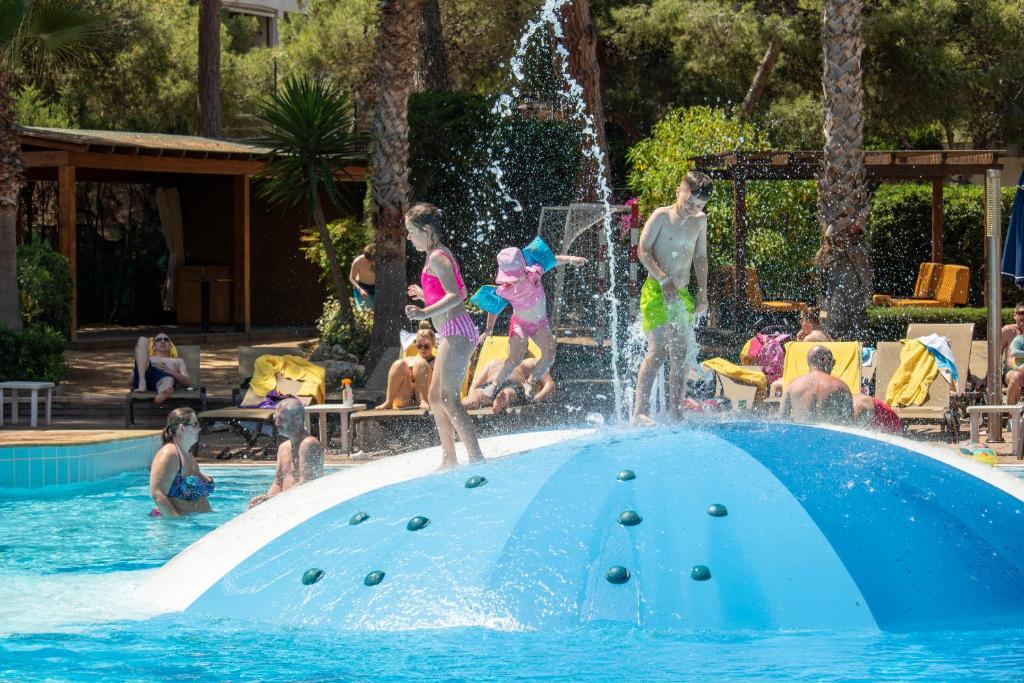 dal travel Golden Avenida Family Suites