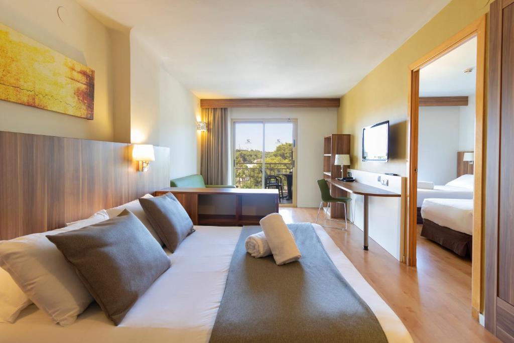 dal travel Golden Avenida Family Suites