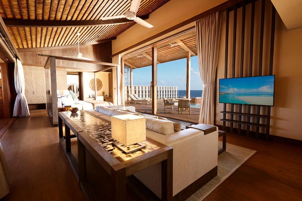 Kudadoo Maldives Private Island Resort, Malé — 7