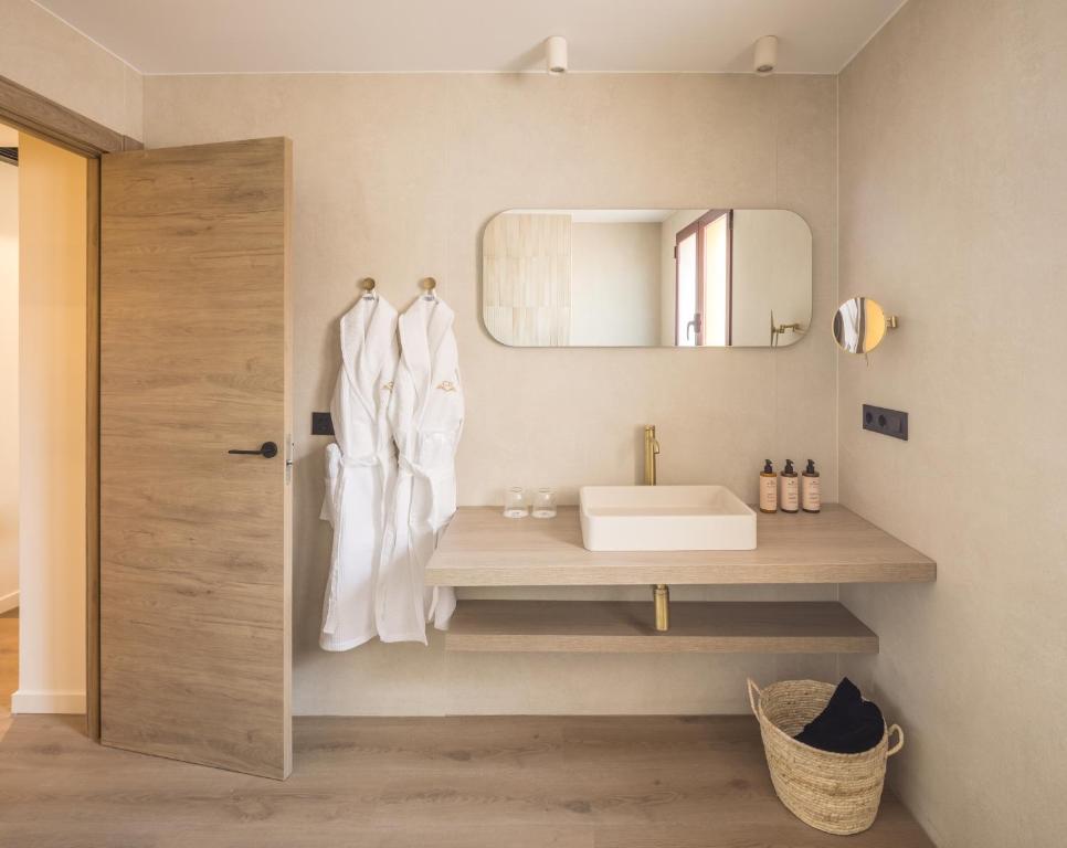 dal travel The Cookbook Hotel & SPA