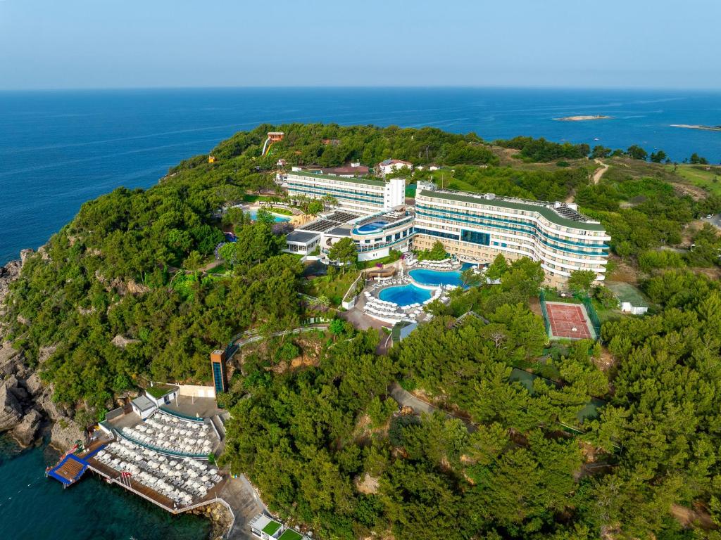 dal travel A Good Life Utopia Family Resort