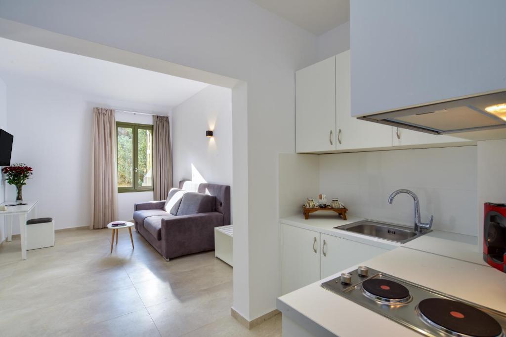 dal travel Hotel Elia Portou Luxury Residence