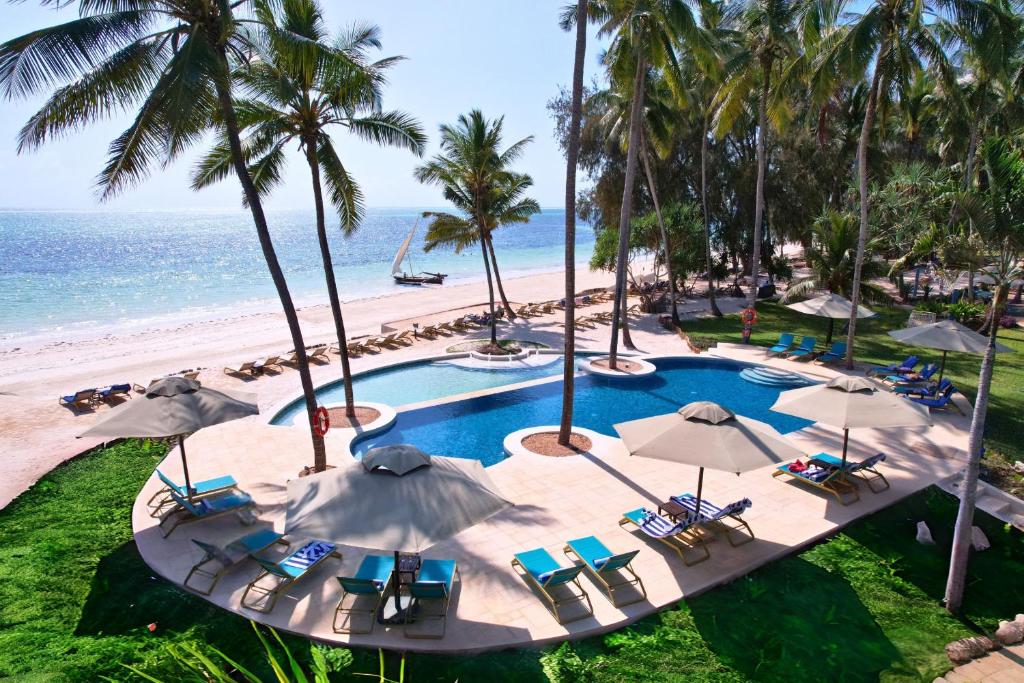 dal travel Bluebay Beach Resort