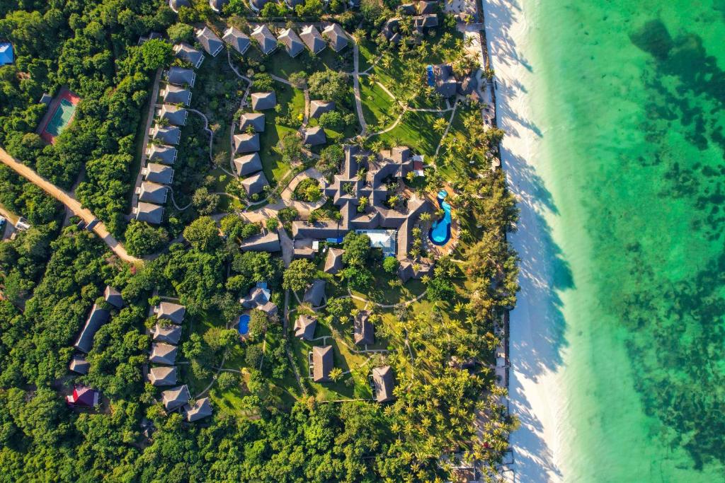 dal travel Bluebay Beach Resort