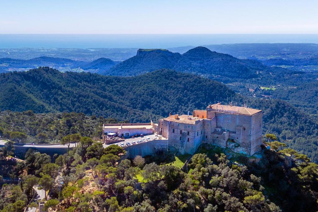dal travel Hotel Petit Hostatgeria Sant Salvador